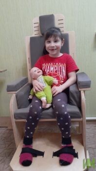Фахрутдинова Марьям и стул "Мечта"
