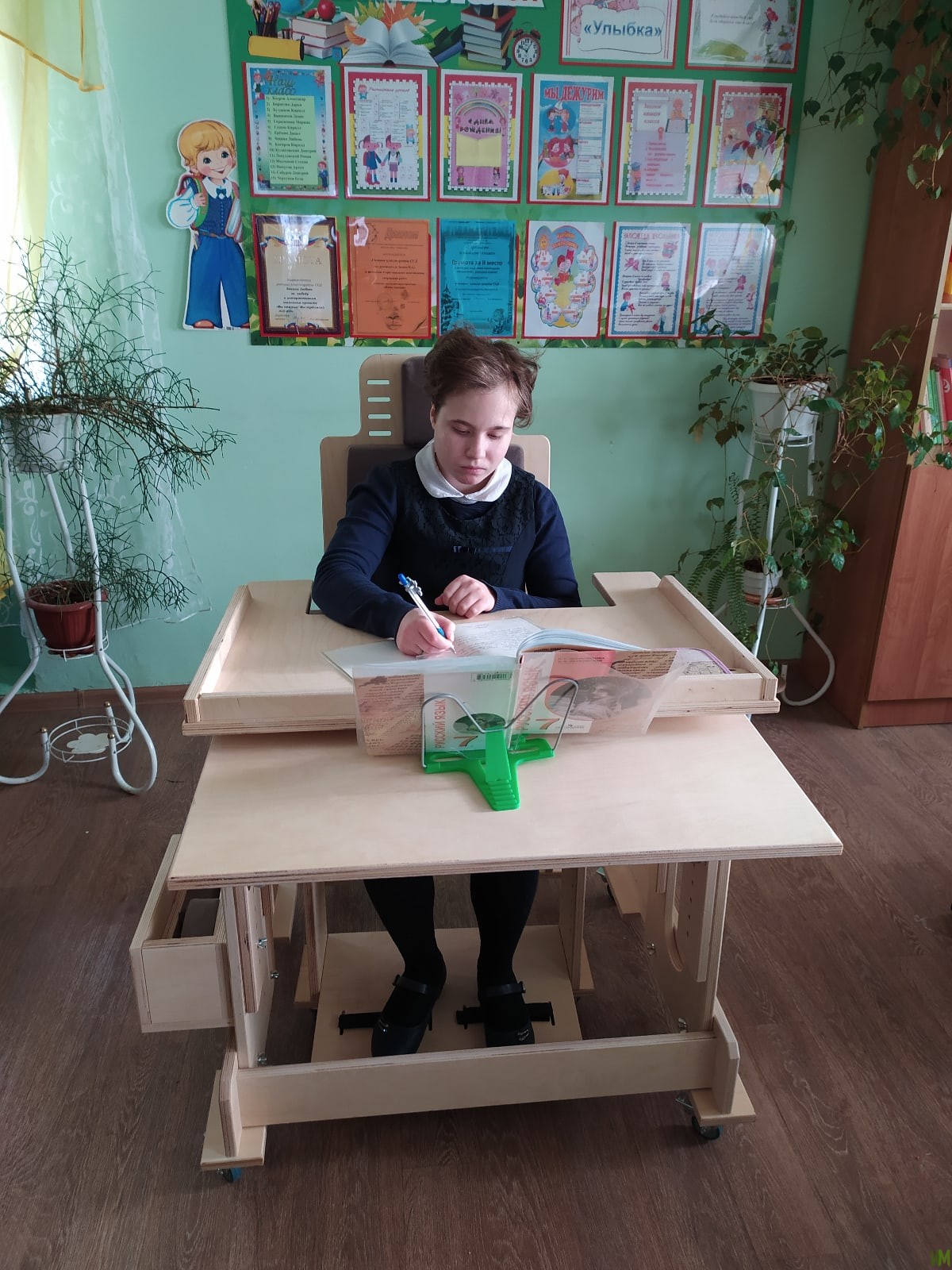 Парты и столы для детей