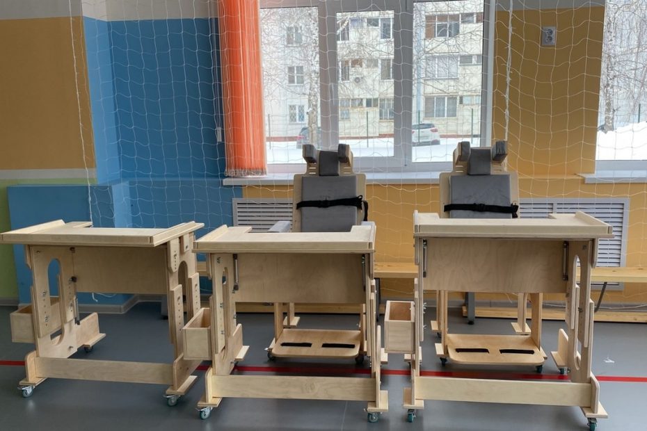 Парты и стулья Для Нижнекамской школы-интерната "Надежда"