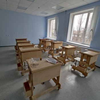 10 парт для Михайловской школы-интерната