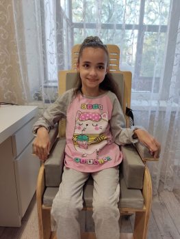 Стулья «Мечта» для четверых подопечных фонда