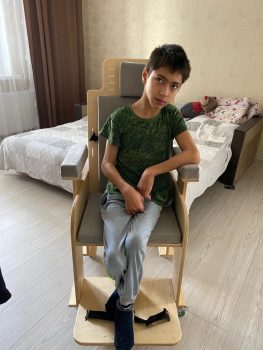 Стул для Зиганшина Амира