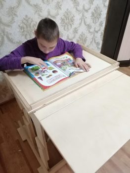 Замечательная парта «Мечта» для славного мальчика Захара