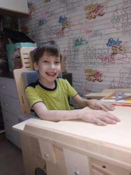 Маргарита, Ранэль и Екатерина учатся за новым оборудованием