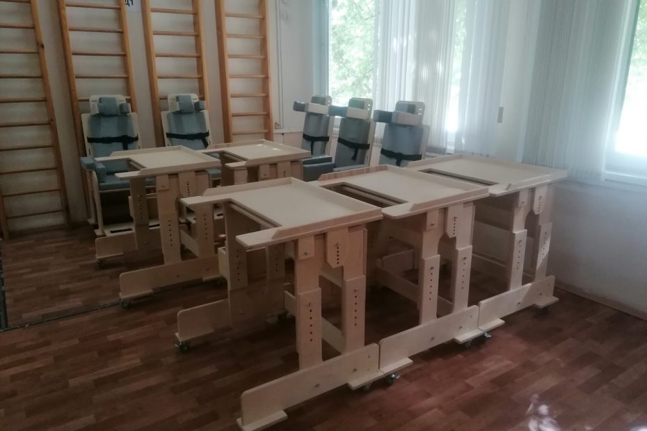 Школа №657 из г. Санкт-Петербурга получила 5 комплектов специализированного оборудования