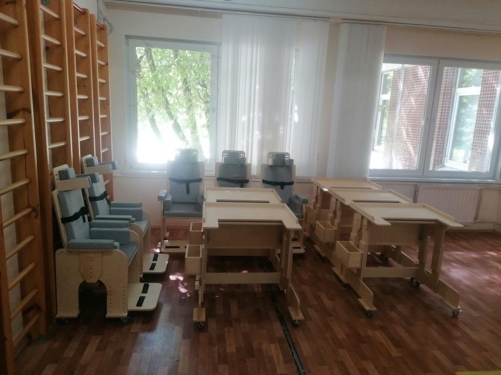 Школа №657 из г. Санкт-Петербурга получила 5 комплектов специализированного оборудования