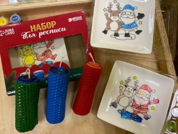 Расписные тарелки и свечи